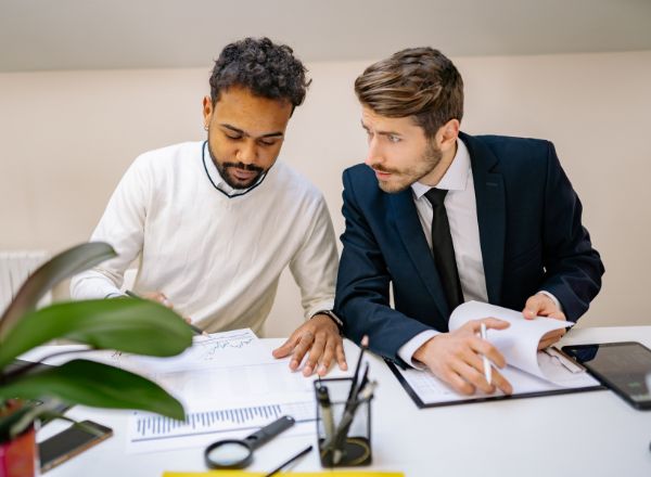 Responsable de communication à l'international. Maîtrise de l'anglais. à Roanne
